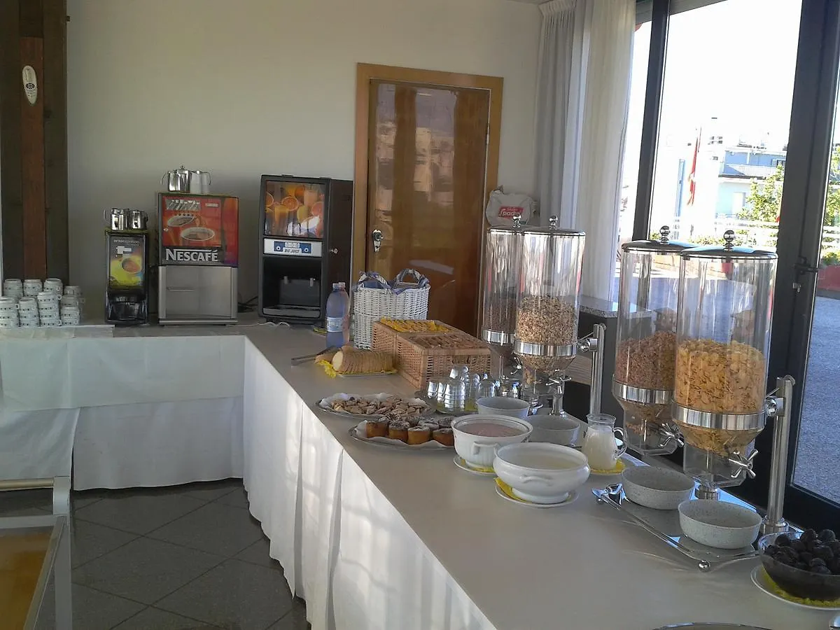 ***  Hotel Giglio Римини Италия