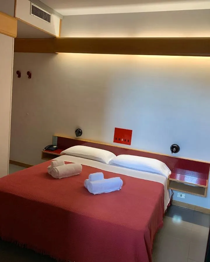 Hotel Giglio Римини