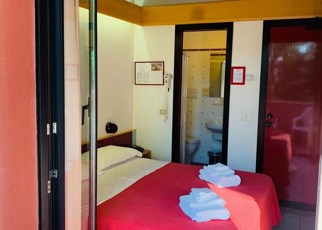 Hotel Giglio Римини